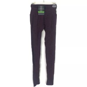 Alphalete seamless compression leggings 
New with tags
Size XS